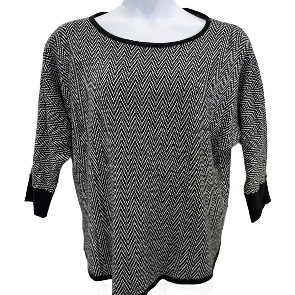 The Limited Monochrome Chevron Sweater. XL
